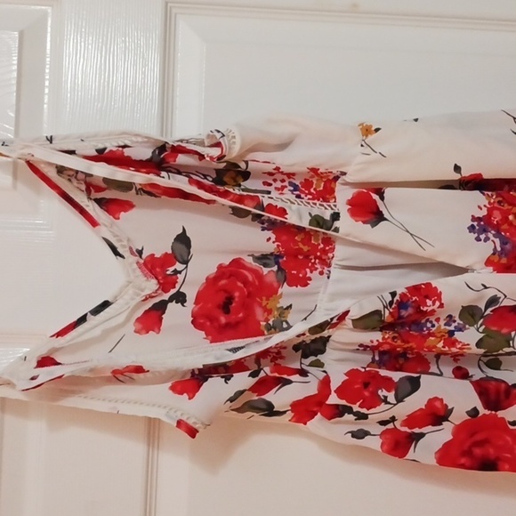 SIENNA SKY SZ. M Floral Romper LINED ZIPPER - Picture 9 of 16